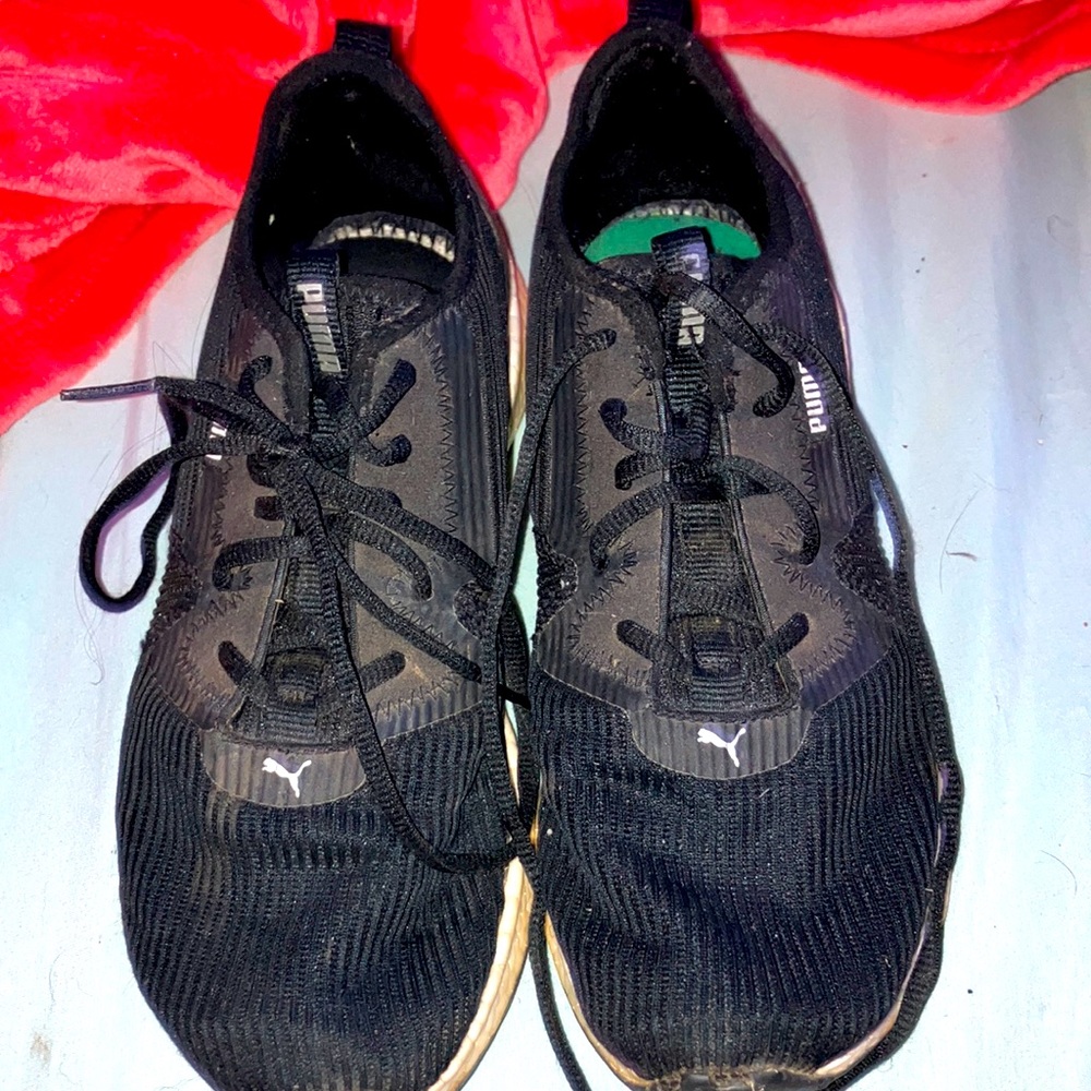 Pumas size 8.5